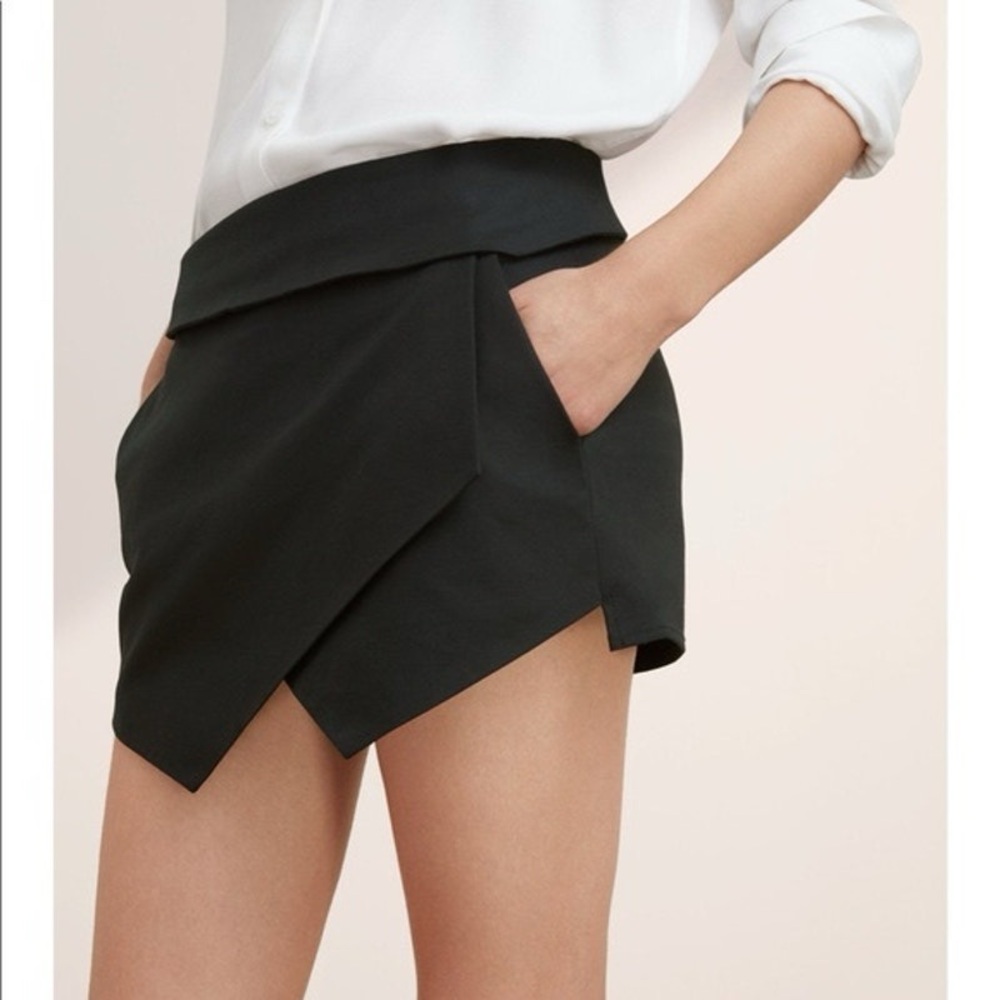 S | NAVY Aritzia Talula Berklee Envelope Skort